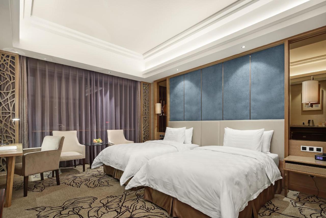 Jinan Luxury Blue Horizon Hotel Zewnętrze zdjęcie