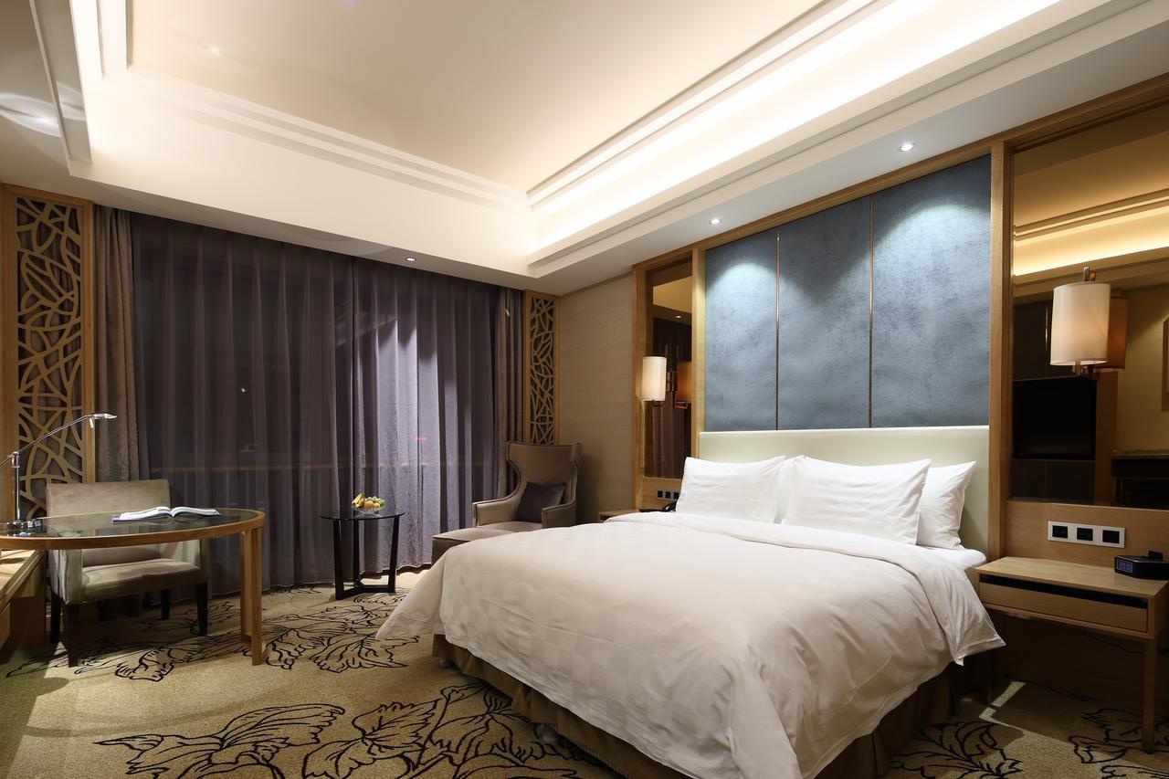 Jinan Luxury Blue Horizon Hotel Zewnętrze zdjęcie