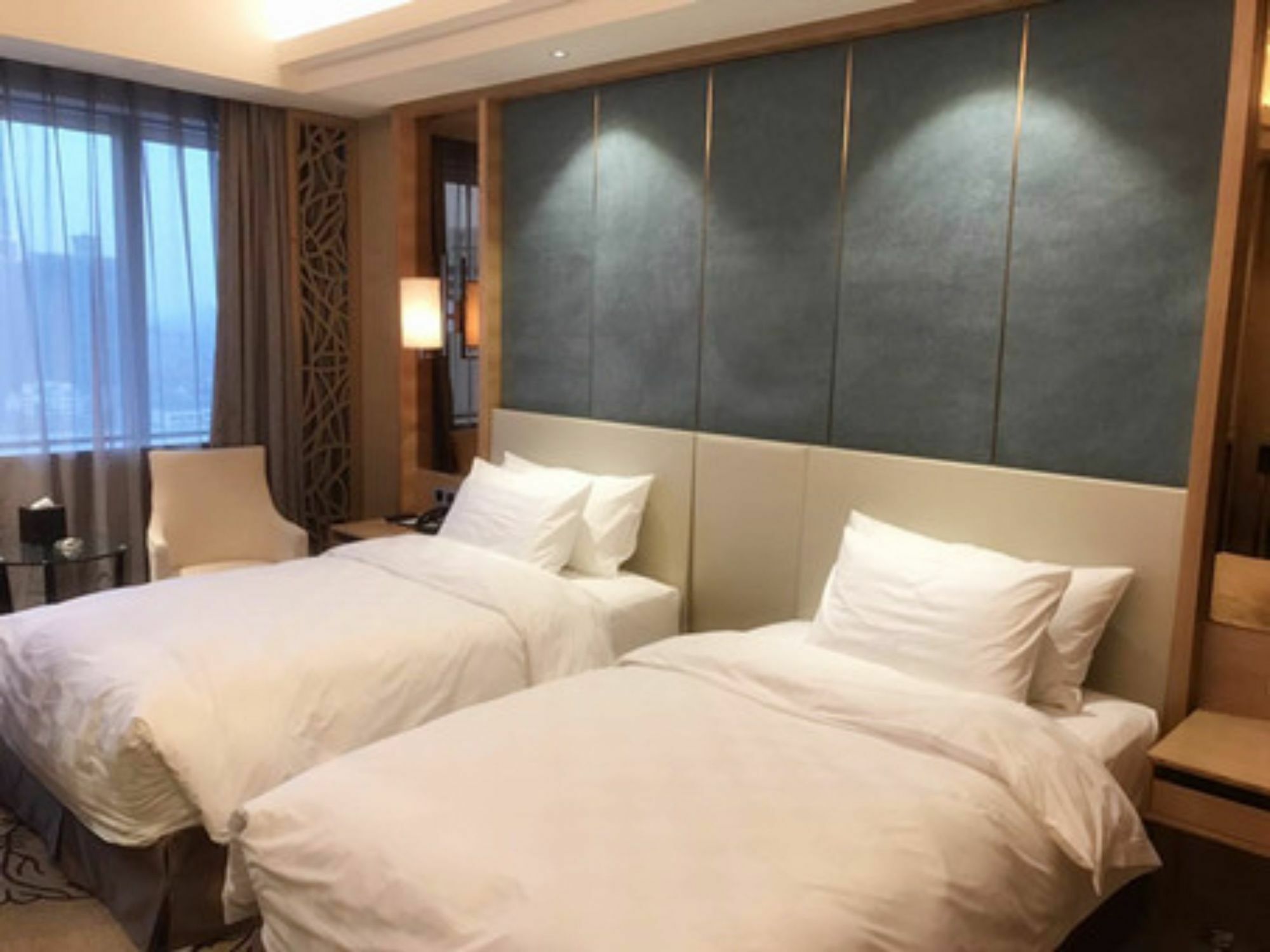 Jinan Luxury Blue Horizon Hotel Zewnętrze zdjęcie