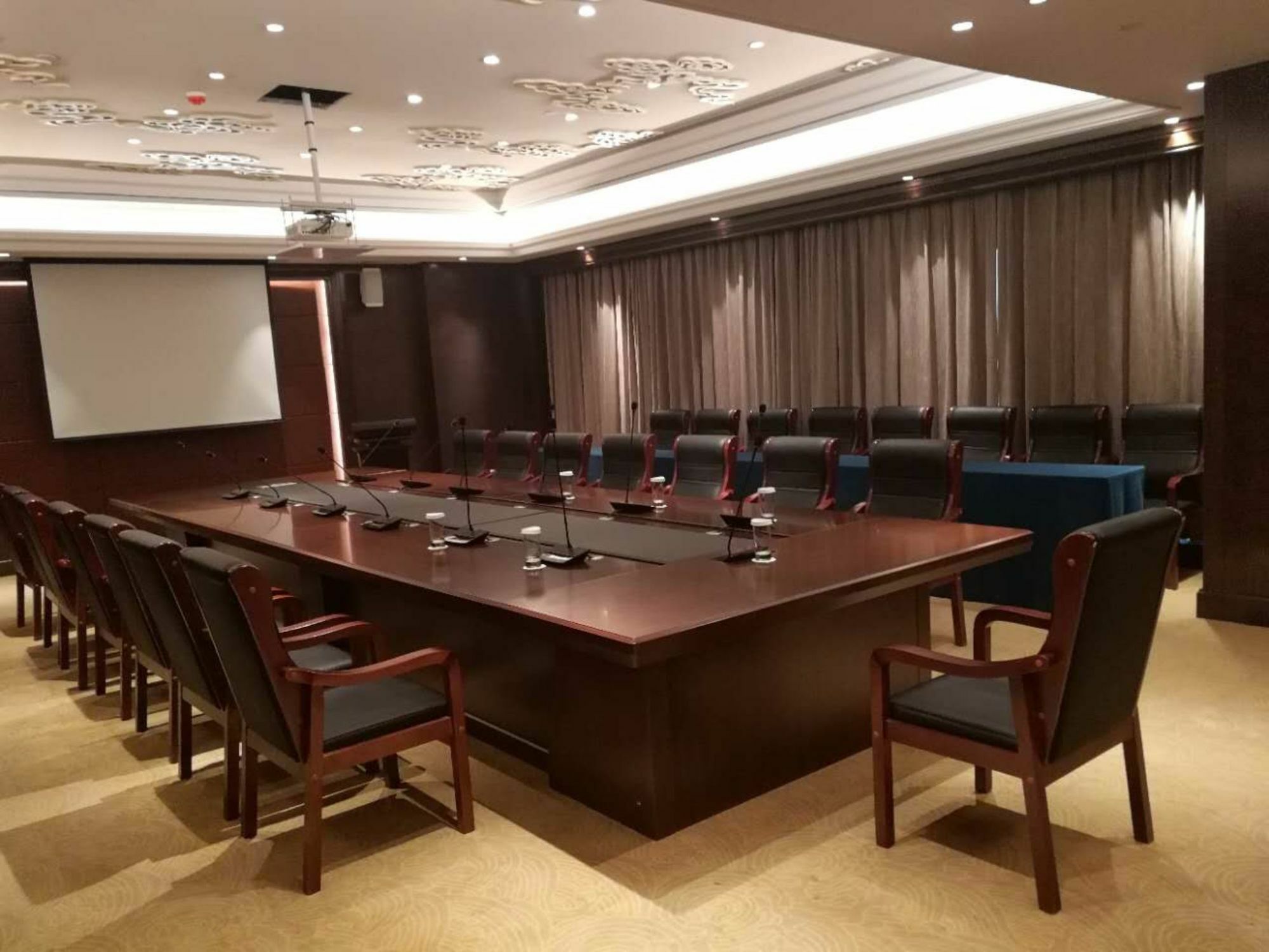 Jinan Luxury Blue Horizon Hotel Zewnętrze zdjęcie